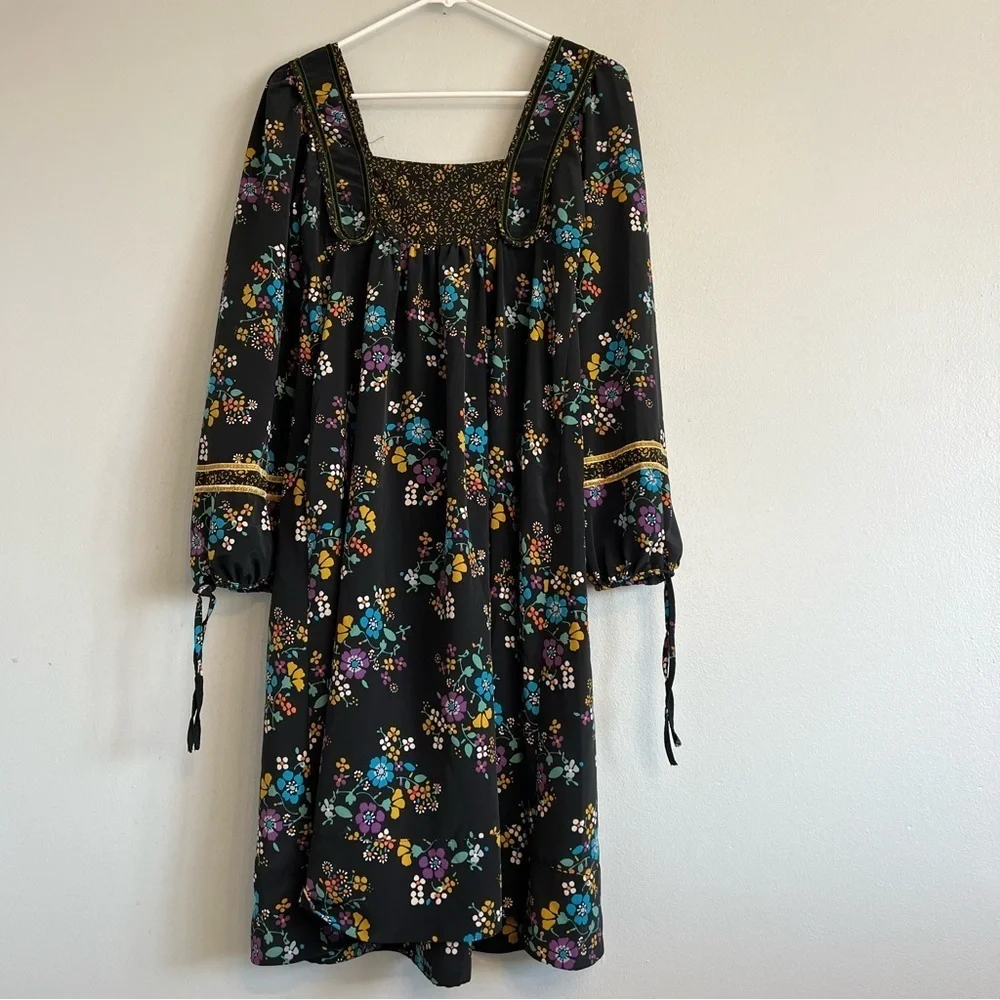 TRF Bell Sleeve Square Neck Floral Print Black Midi Dress Sz M Country Culture - Picture 16 of 16